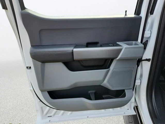 New 2026 Oxford White Ford F-350® XL image 22