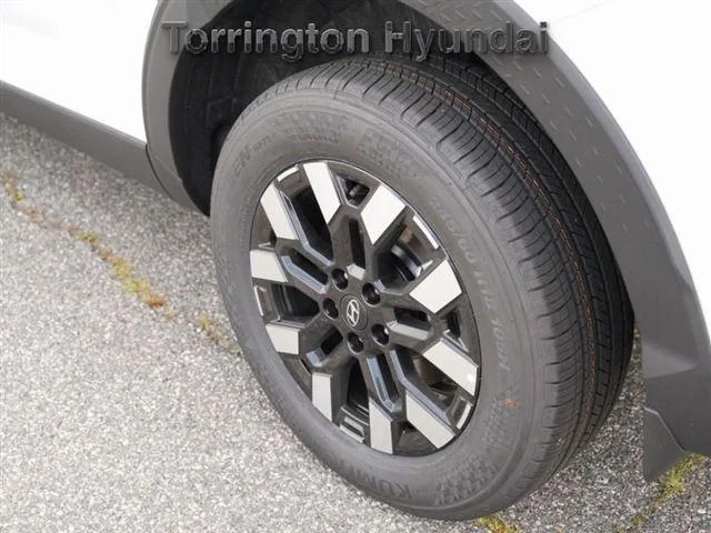 2025 Hyundai Santa Cruz SE - Photo 11