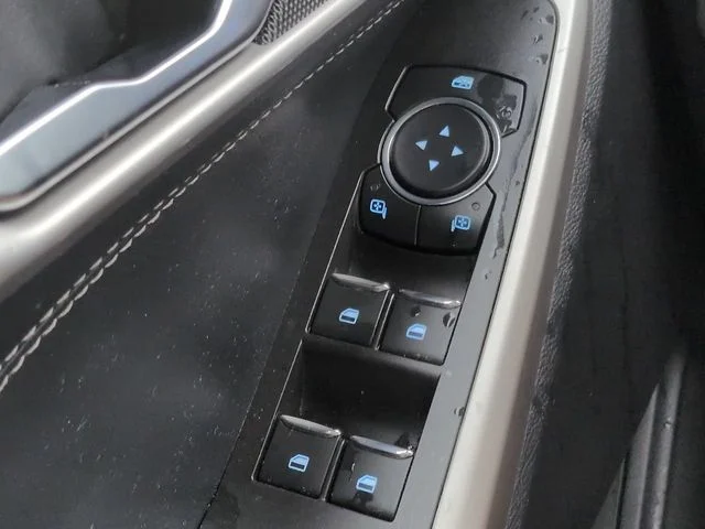 Used 2022 Black Ford XLT image 23