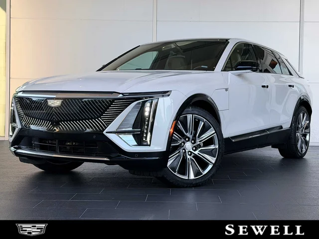 2024 Cadillac LYRIQ Luxury 3