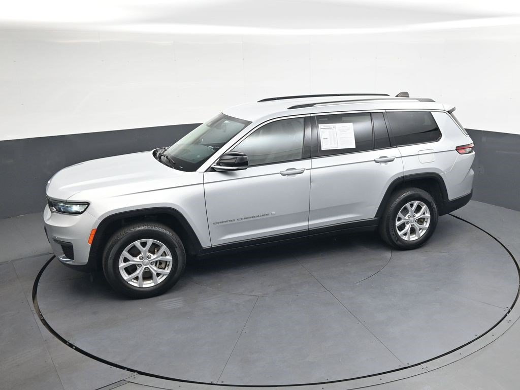 Used 2023 Silver Zynith Jeep Limited image 36