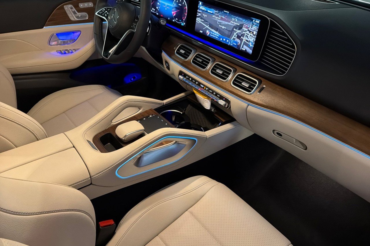 New 2026 Polar White Mercedes-Benz GLE 450 4MATIC® SUV image 15