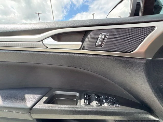 Used 2019 Black Ford SE image 11