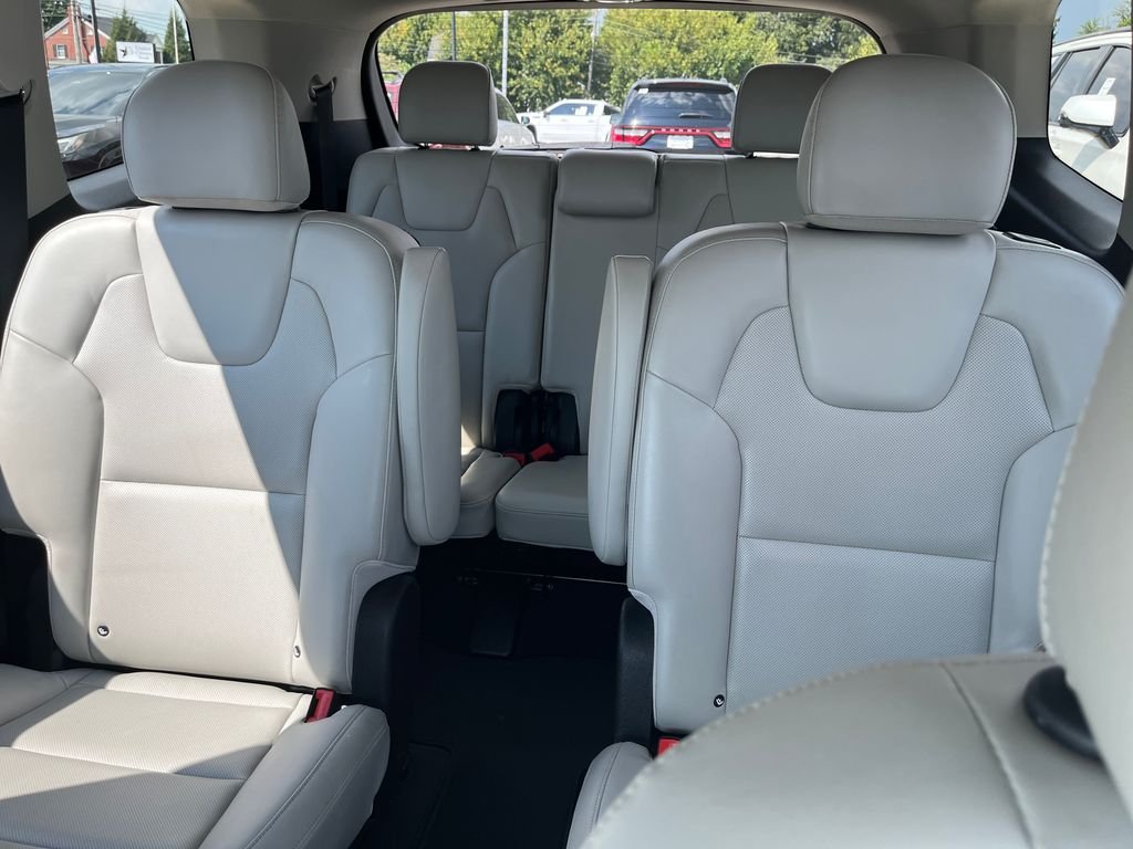 Used 2021 Black Kia S image 13