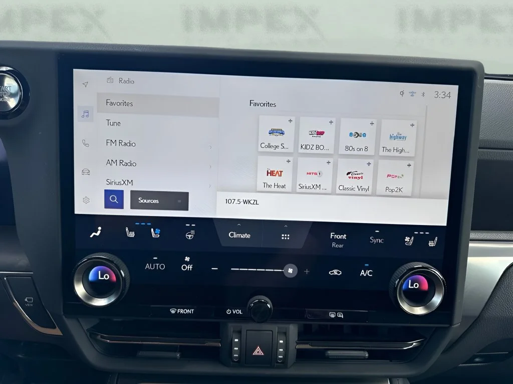 Used 2024  Lexus GX 550 Luxury image 21