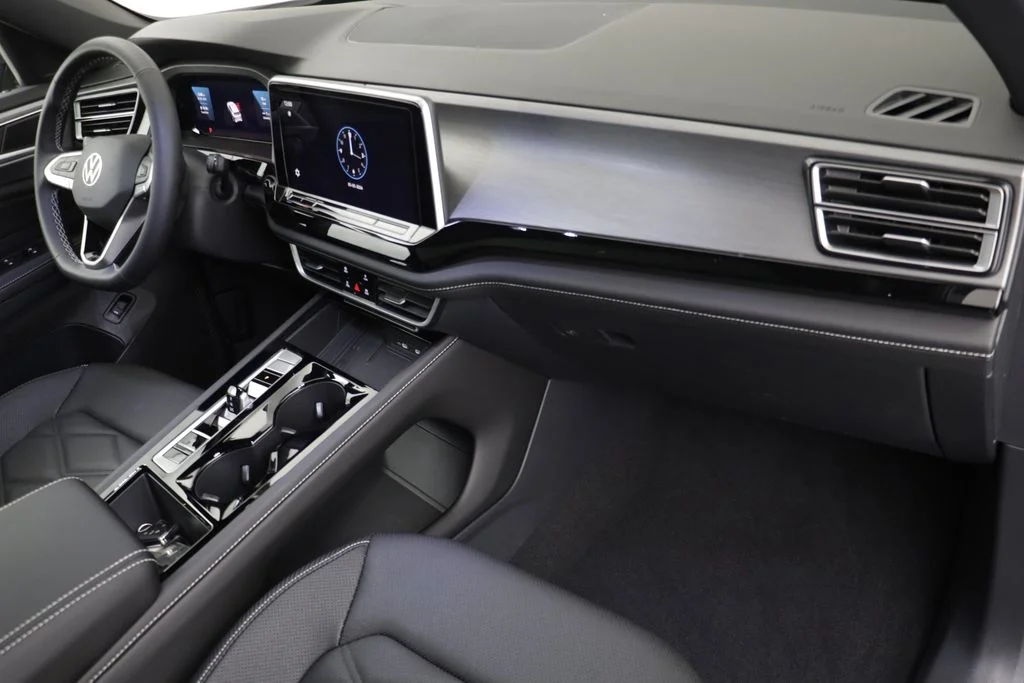 New 2026 Gray Volkswagen SE w/Technology image 19