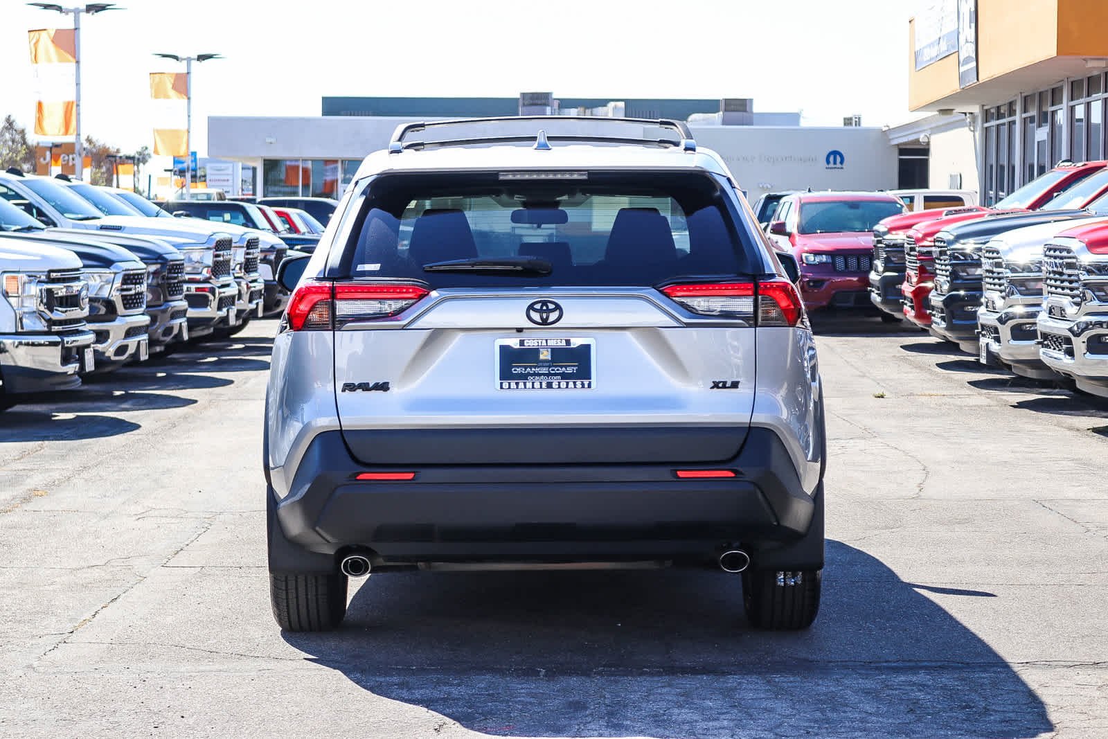 Used 2021 Silver Sky Metallic Toyota XLE image 5