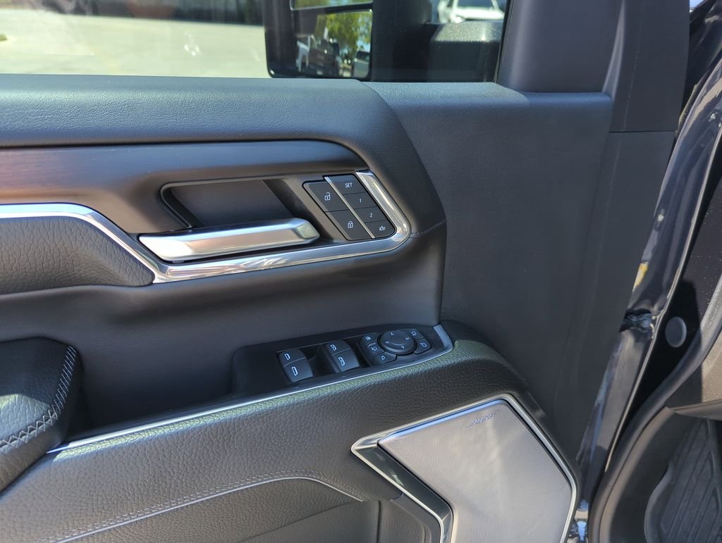 Used 2024 Silver GMC Denali image 18