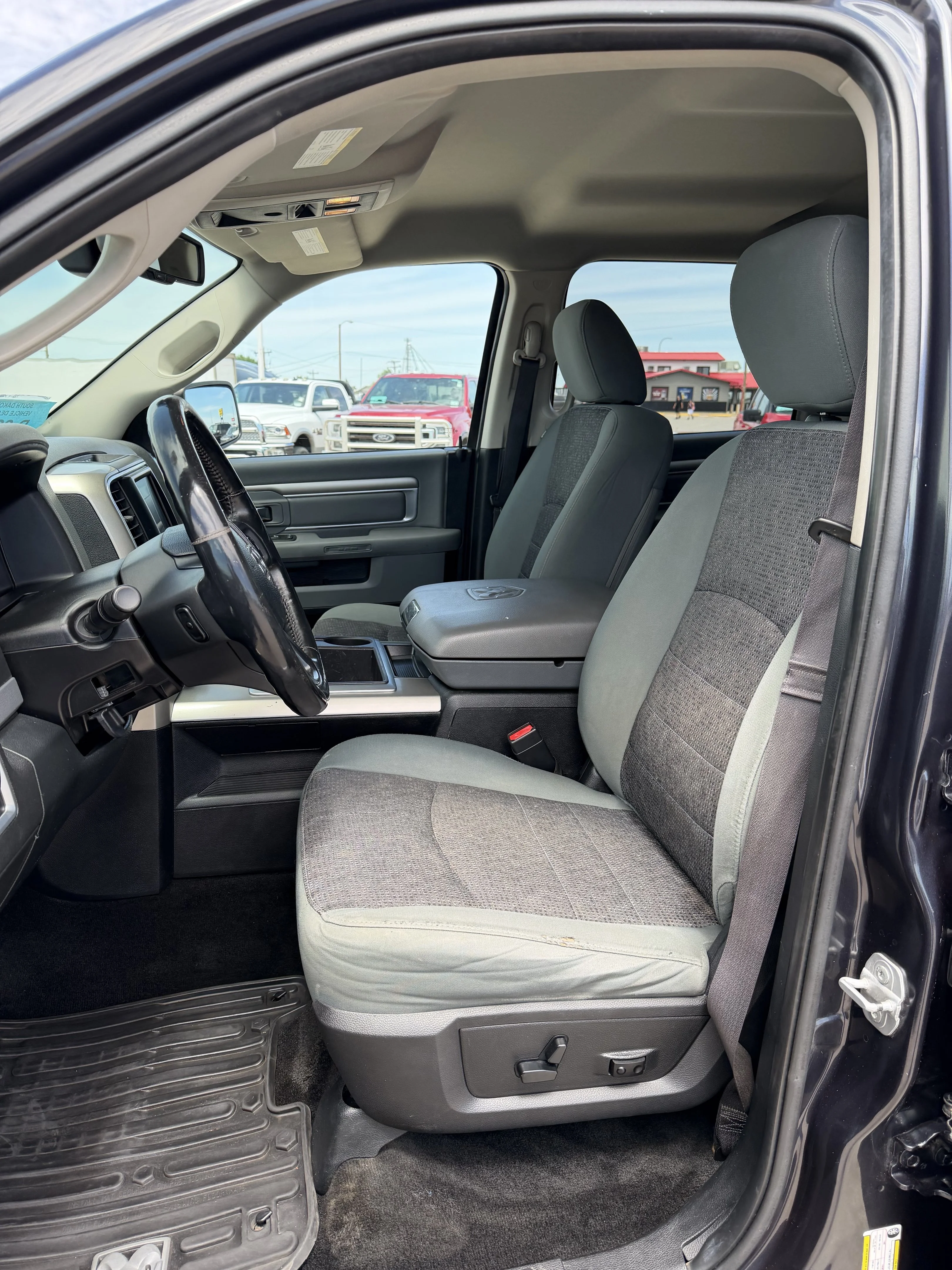 Used 2015 Maximum Steel Metallic Clearcoat Ram Outdoorsman image 9