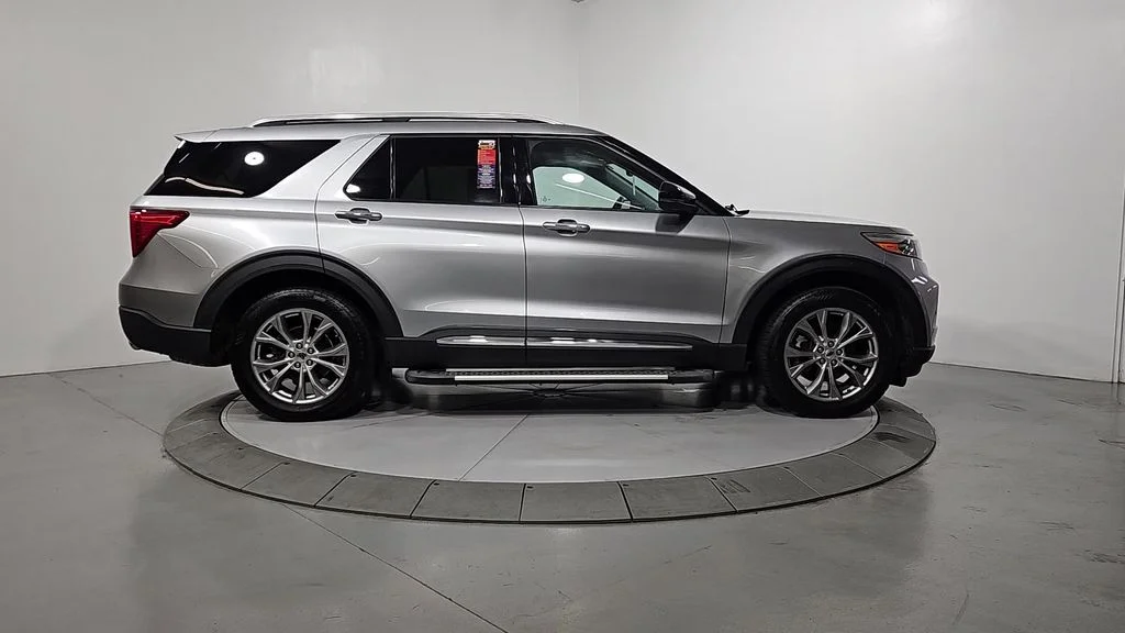 Used 2021 Silver Ford Limited image 7