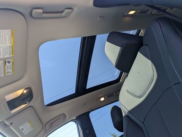 New 2027 White INFINITI PURE image 22