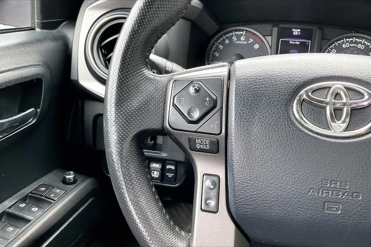 Used 2017 Red Toyota SR image 28