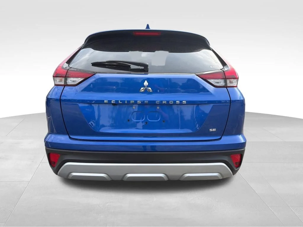 Used 2025 Blue Mitsubishi SE image 4