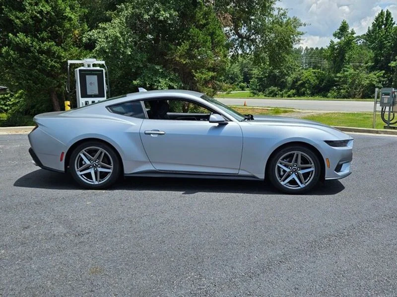 2025 Ford Mustang EcoBoost Fastback - Photo 12