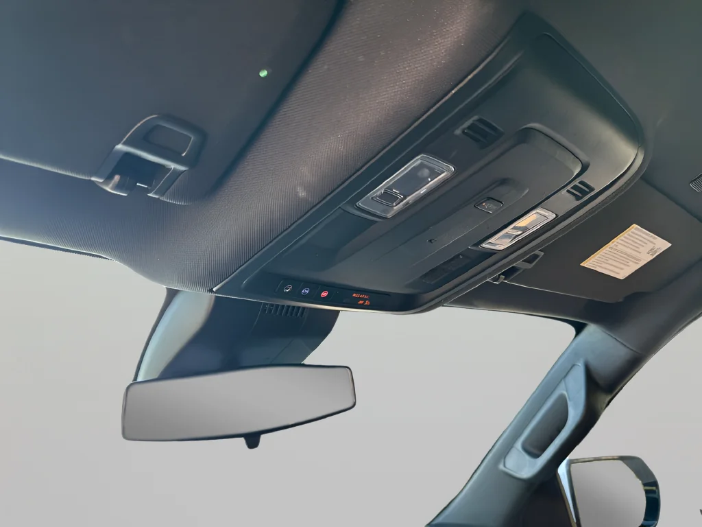 Used 2023 White GMC SLE image 27