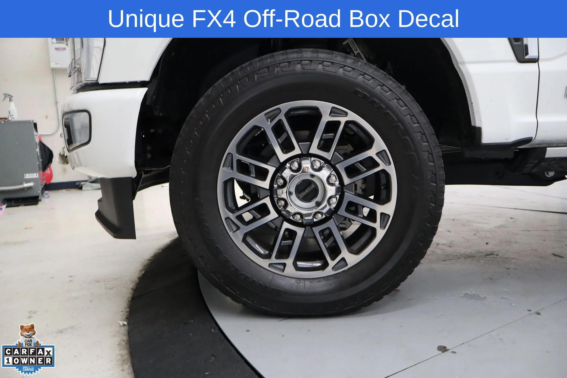 Used 2024 White Ford Limited image 9