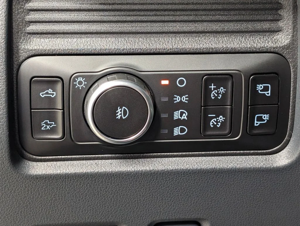 New 2026 Carbonized Gray Metallic Ford F-350® Lariat® image 15
