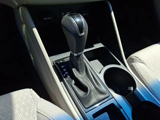 Used 2017 Gray Hyundai SE image 15