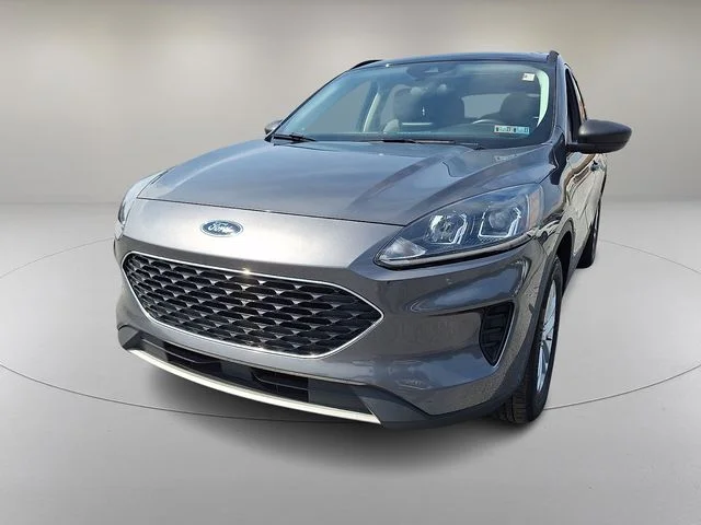 Used 2022 Gray Ford SE image 4