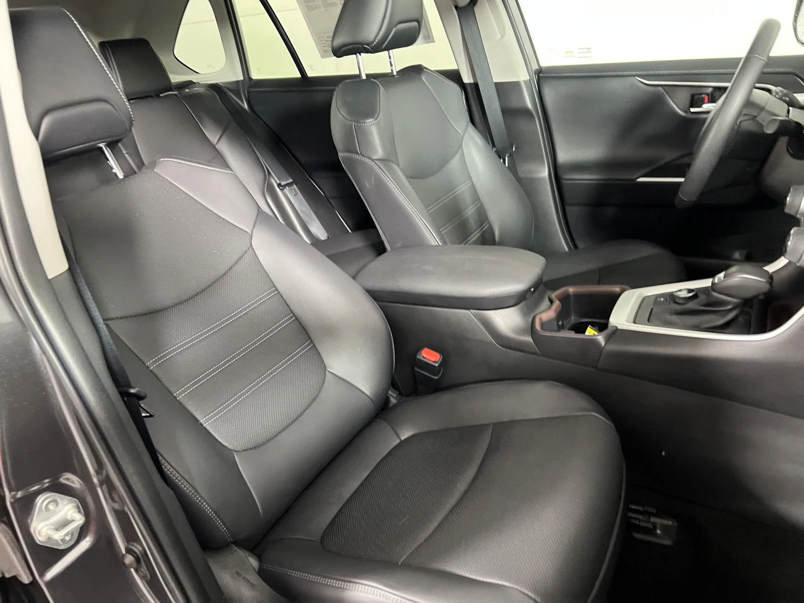Used 2022 Gy Toyota Hybrid Limited image 42