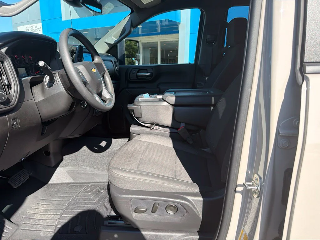 Used 2026 White Sands Chevrolet Custom image 27