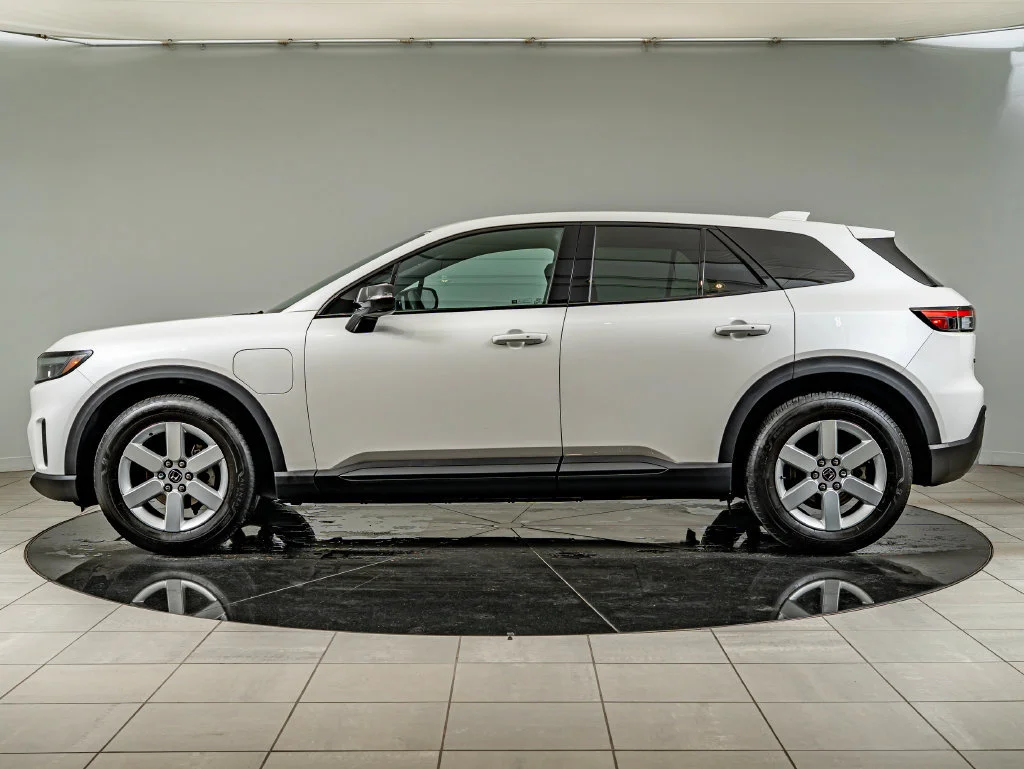 Used 2024 Snowfall Pearl Honda EX image 8