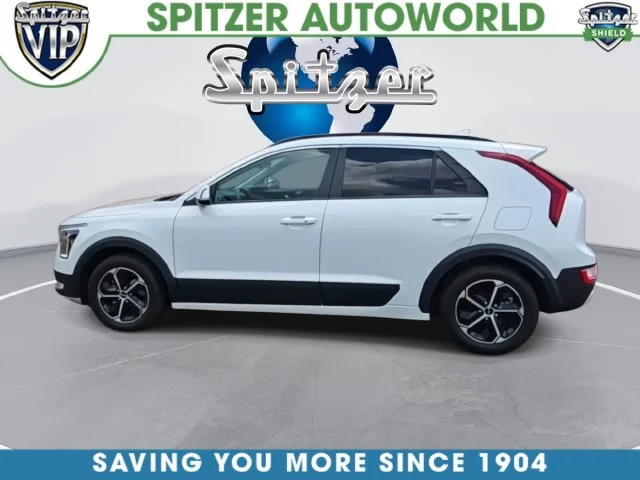 Used 2023 White Kia EX image 8