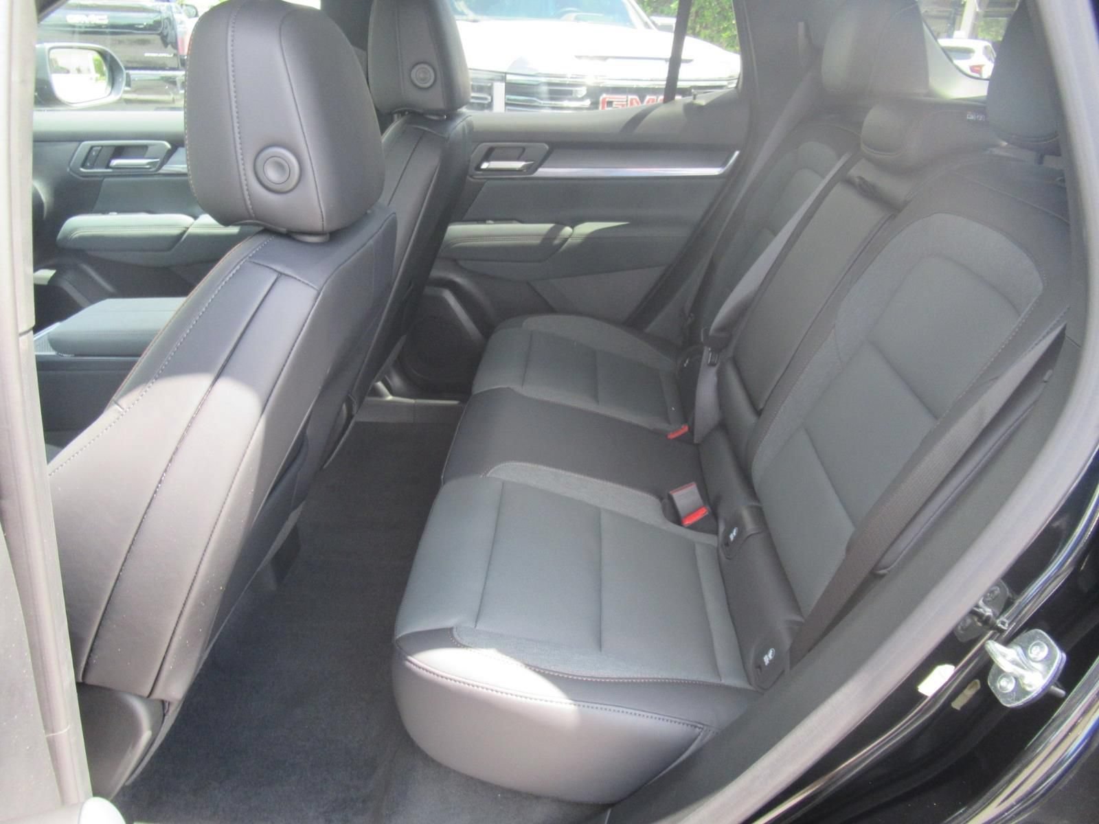 2027 GMC Terrain AT4 - Photo 32