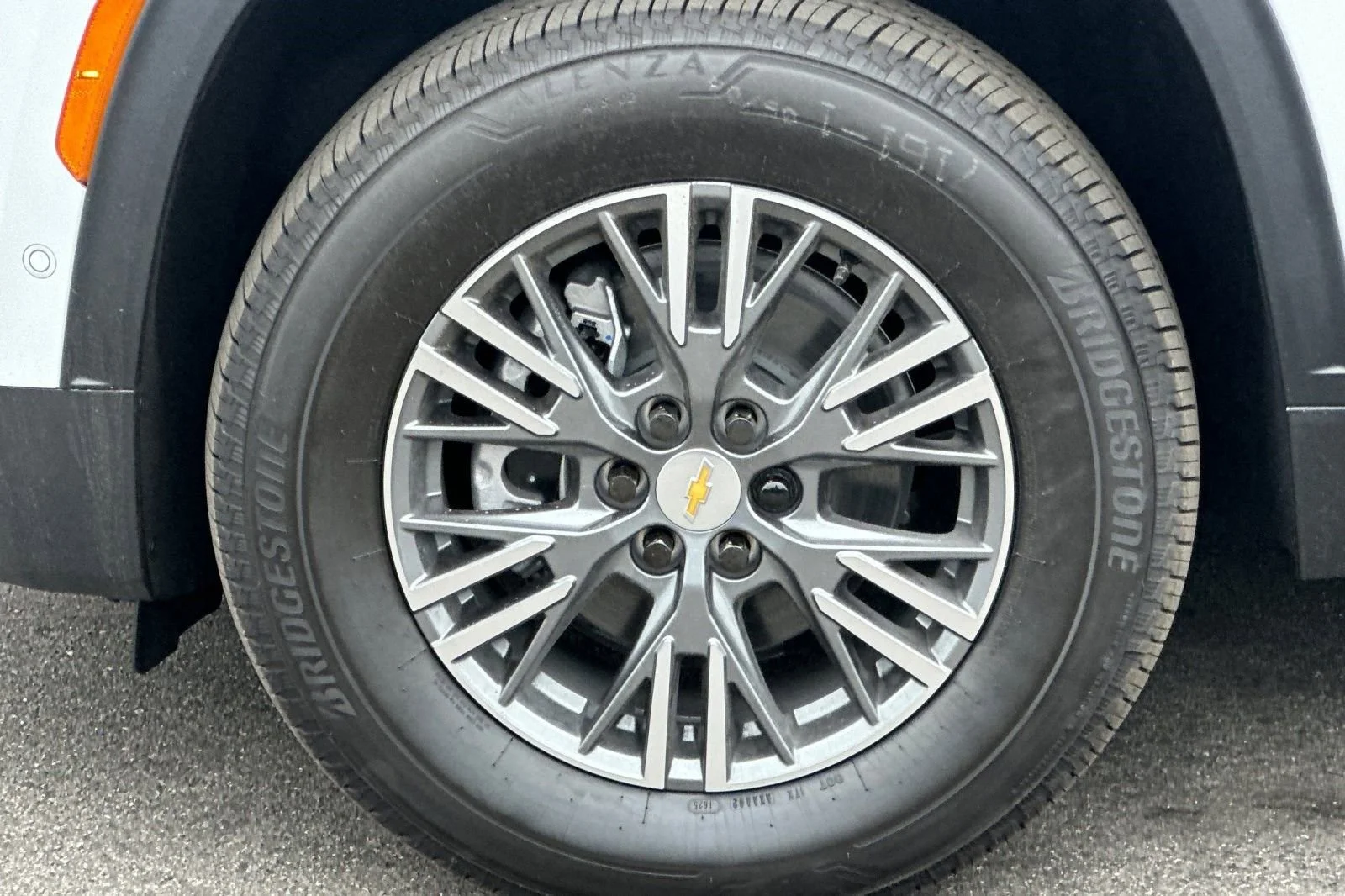 2025 Chevrolet Traverse LT - Photo 35