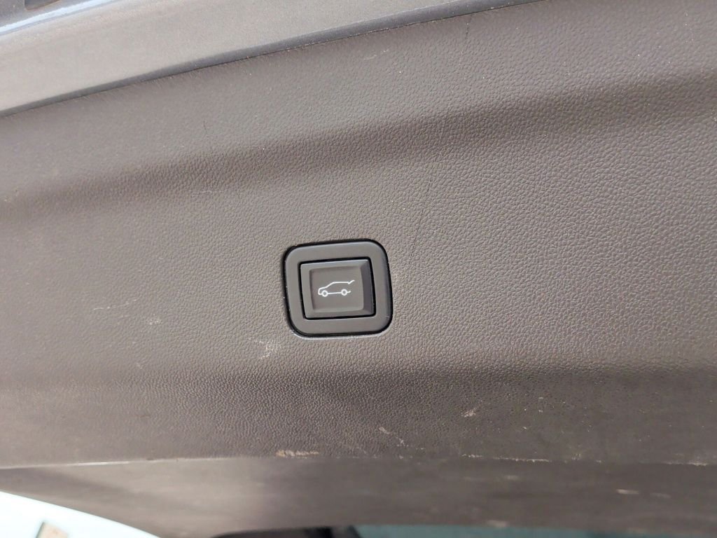 Used 2022 Gray Chevrolet LT image 47