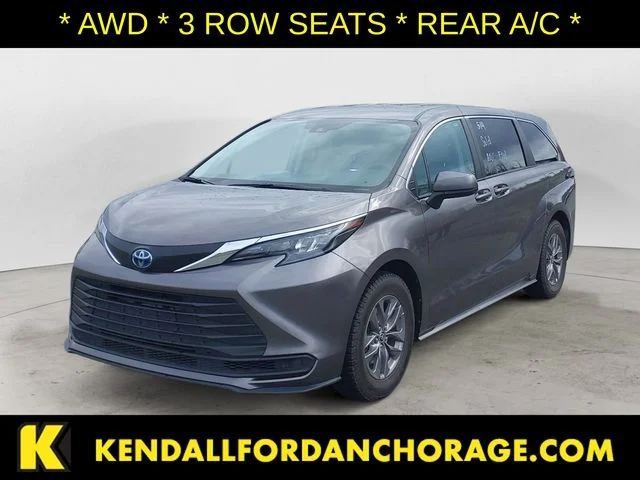 2024 Toyota Sienna LE 8-Passenger Hybrid AWD's photo