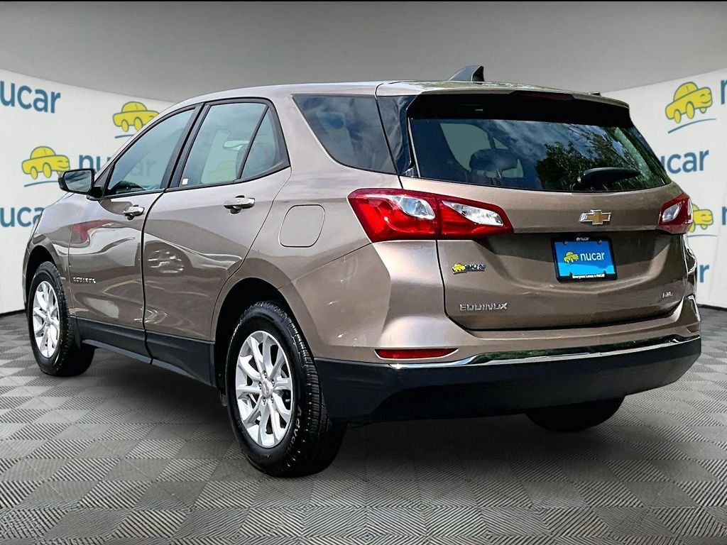 Used 2018 Beige Chevrolet LS image 4