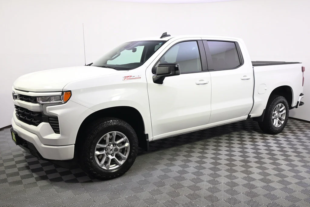 Used 2024 Chevrolet Silverado 1500 RST with VIN 1GCUDEED3RZ114405 for sale in Forest Lake, Minnesota