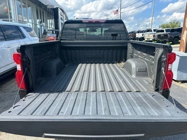 Used 2023 Black Chevrolet High Country image 19