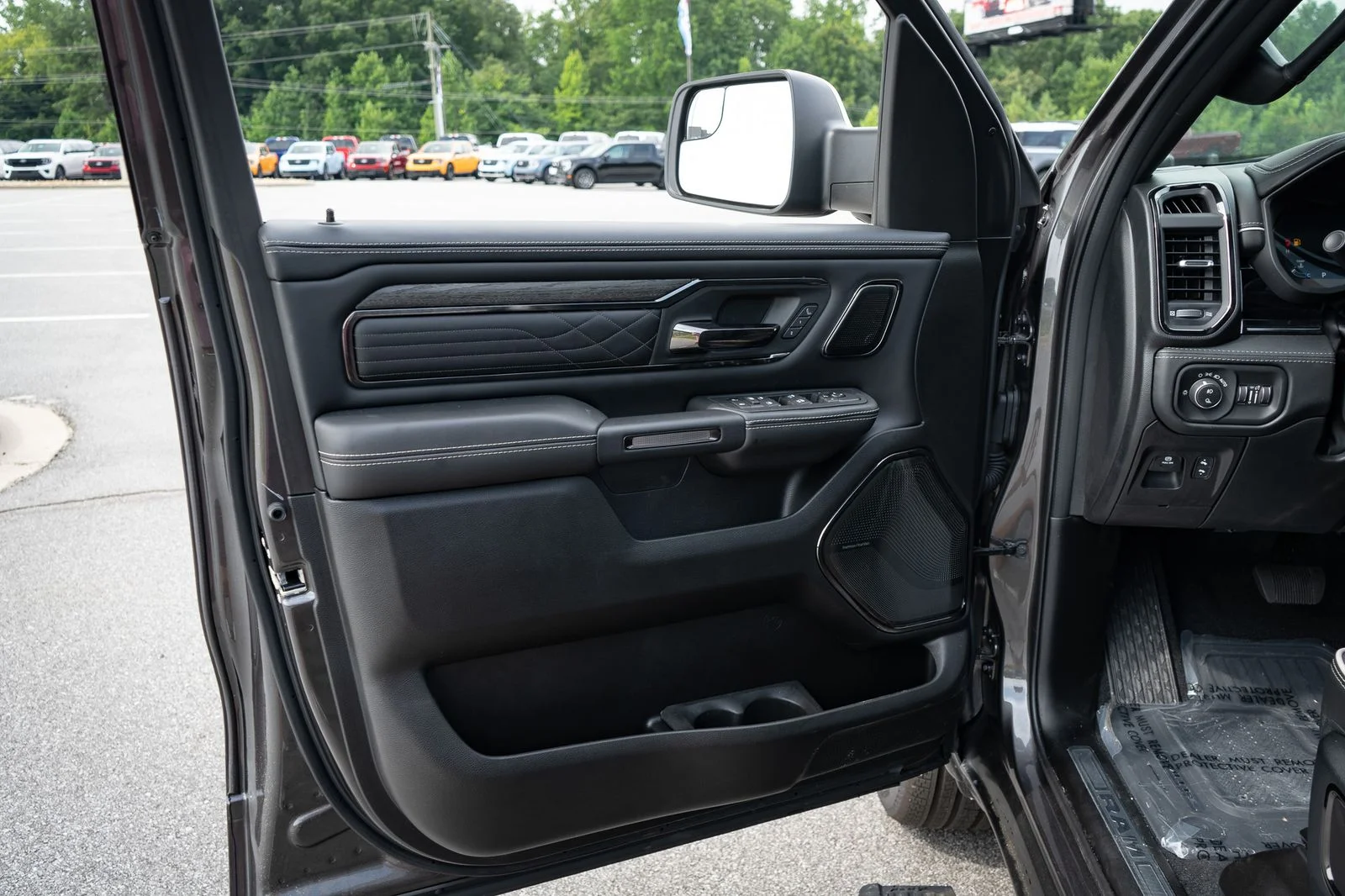 2026 RAM 1500 Limited - Photo 31