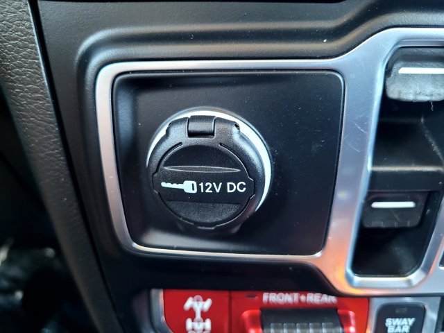 Used 2023 Silver Jeep Rubicon 4xe image 19