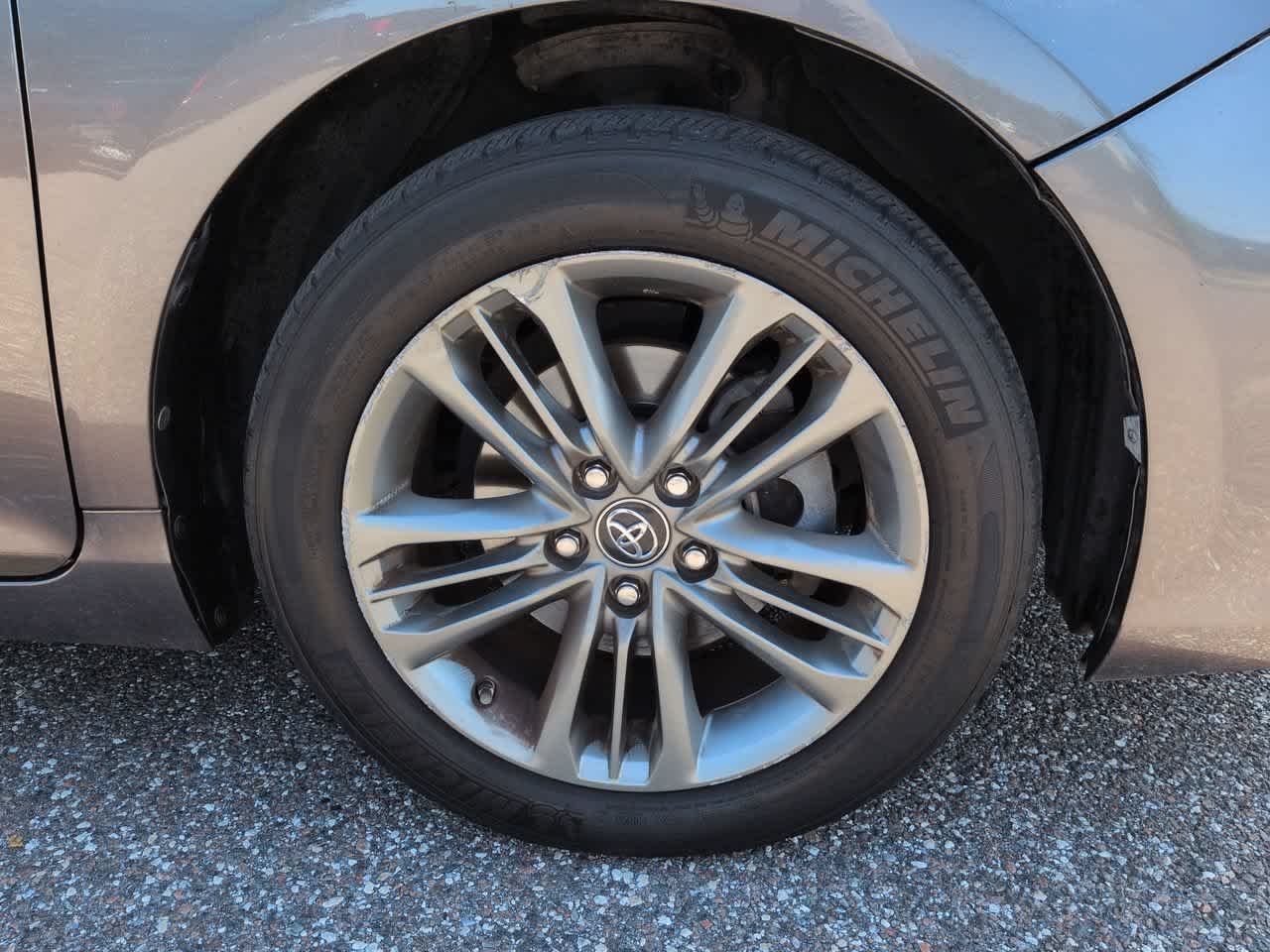 Used 2017 Predawn Gray Mica Toyota SE image 11