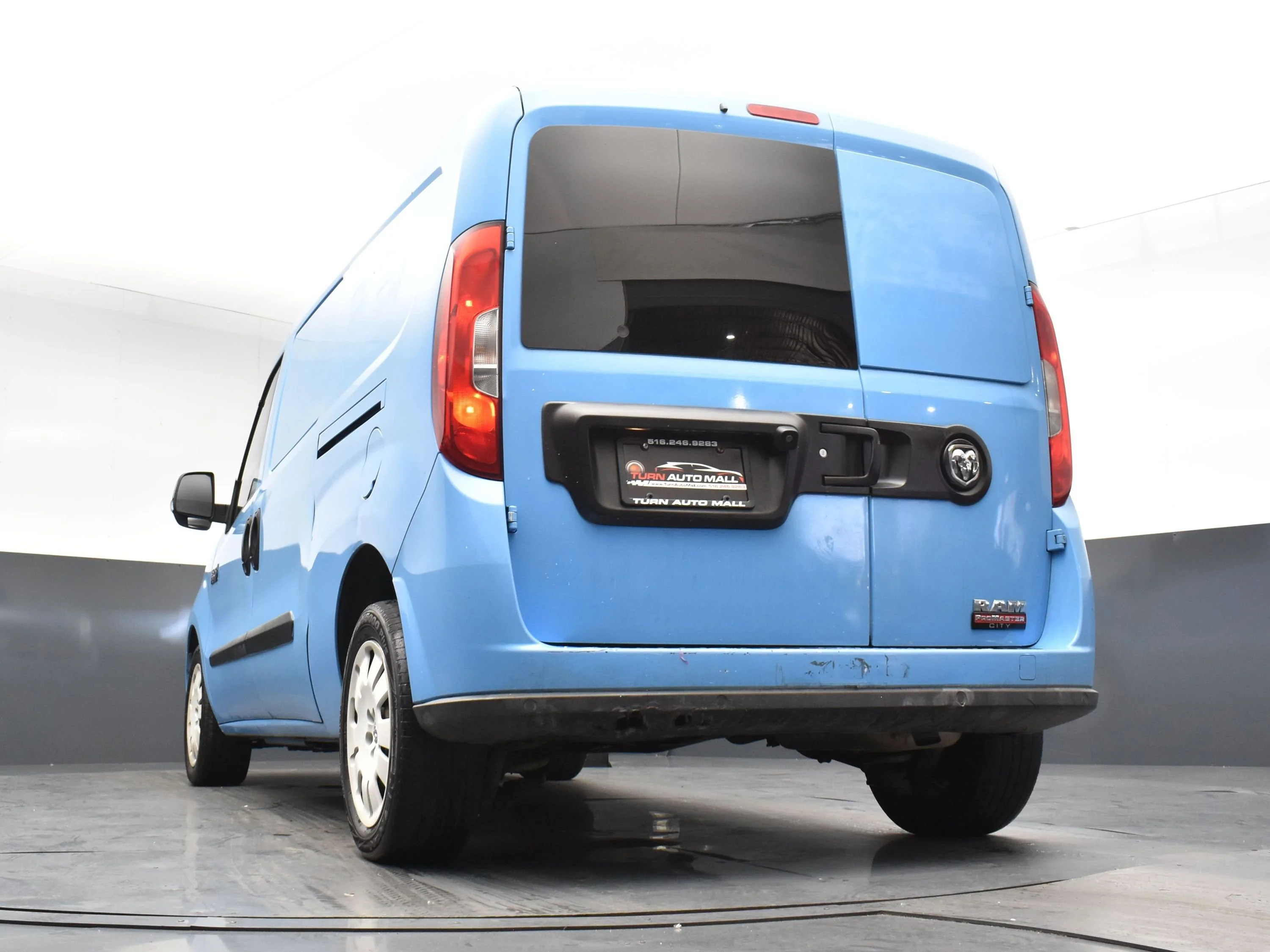 Used 2017 Blue RAM Tradesman SLT image 24