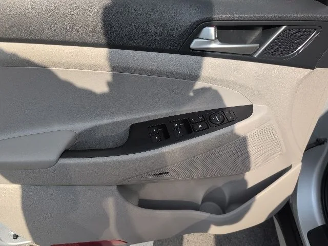 Used 2019 Silver Hyundai Sport image 19
