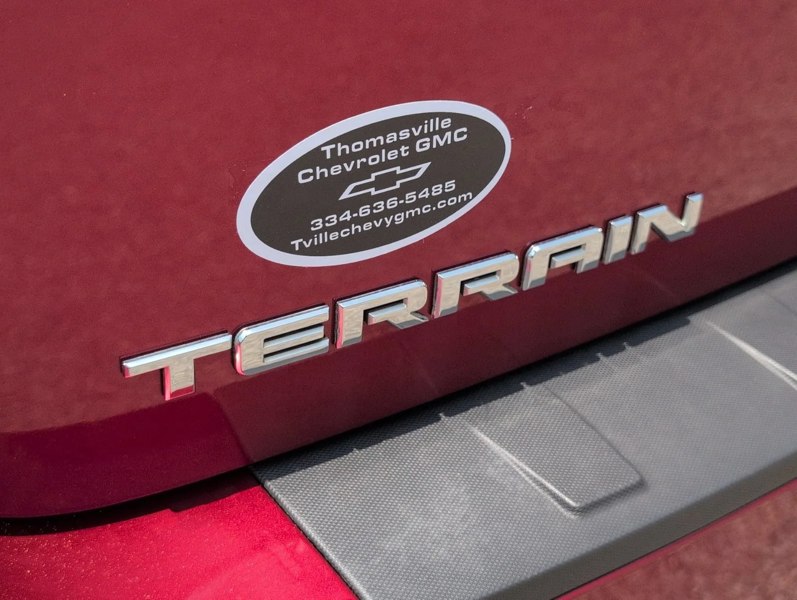Used 2015 CRYSTAL RED TINTCOAT GMC SLT image 6