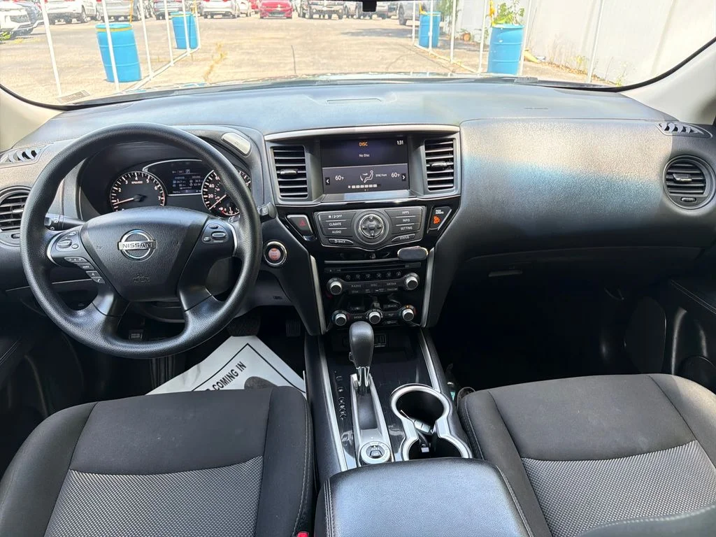 Used 2020 Gray Nissan S image 15