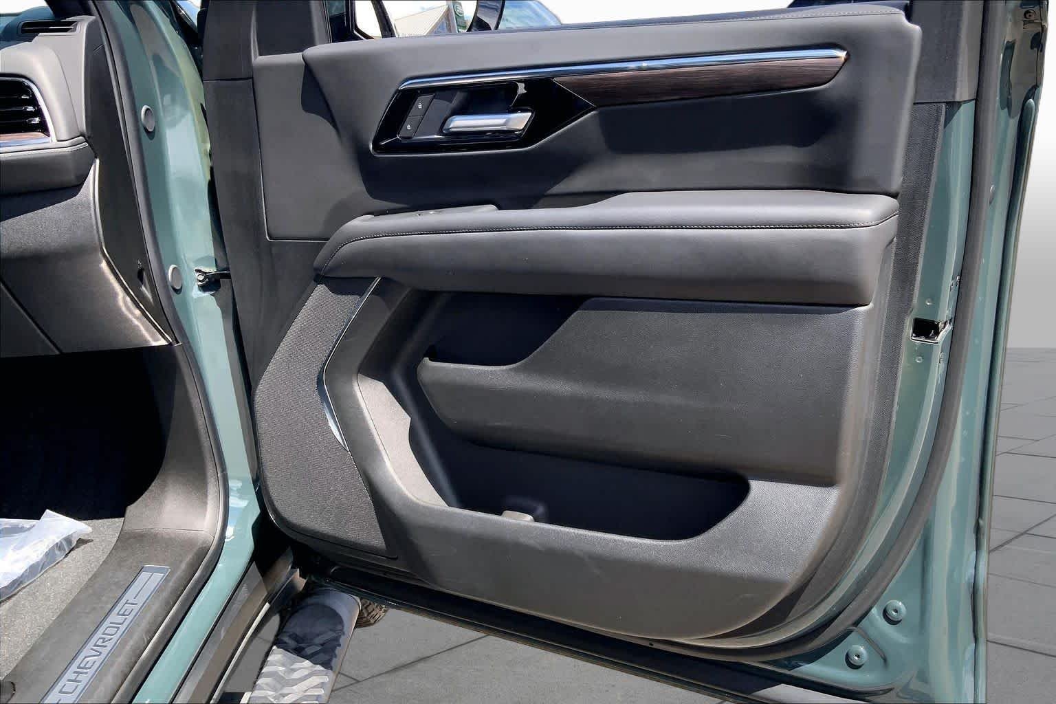 Used 2026 Cypress Gray Chevrolet Z71 image 21