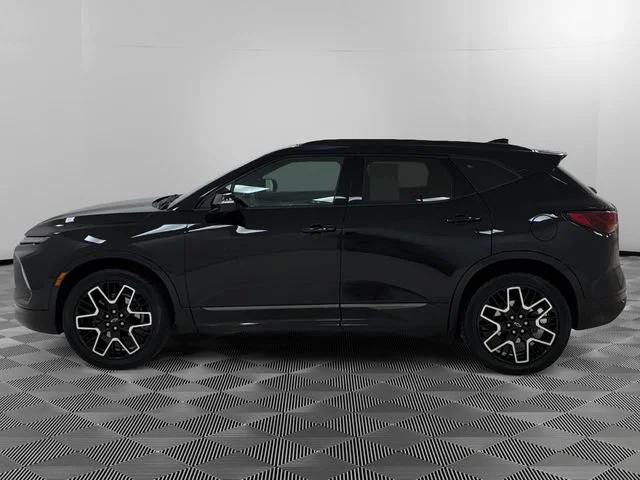 Certified Used 2025 Black Chevrolet RS image 2