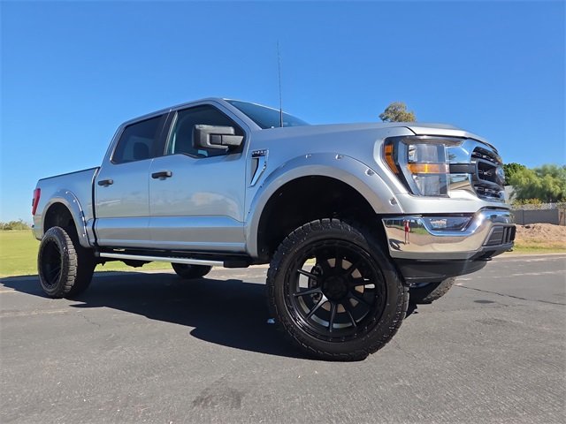 2023 Ford F-150 XLT photo 2