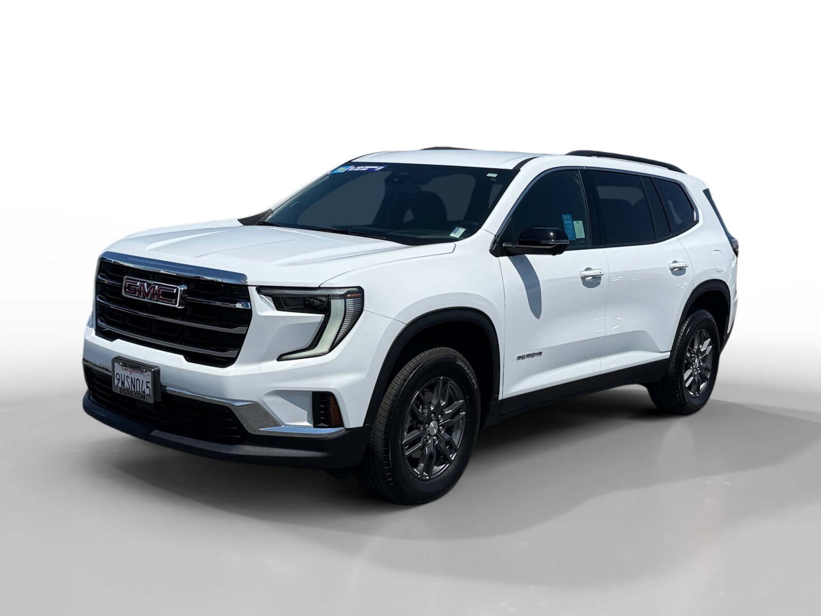 Used 2025 Summit White GMC Elevation image 1