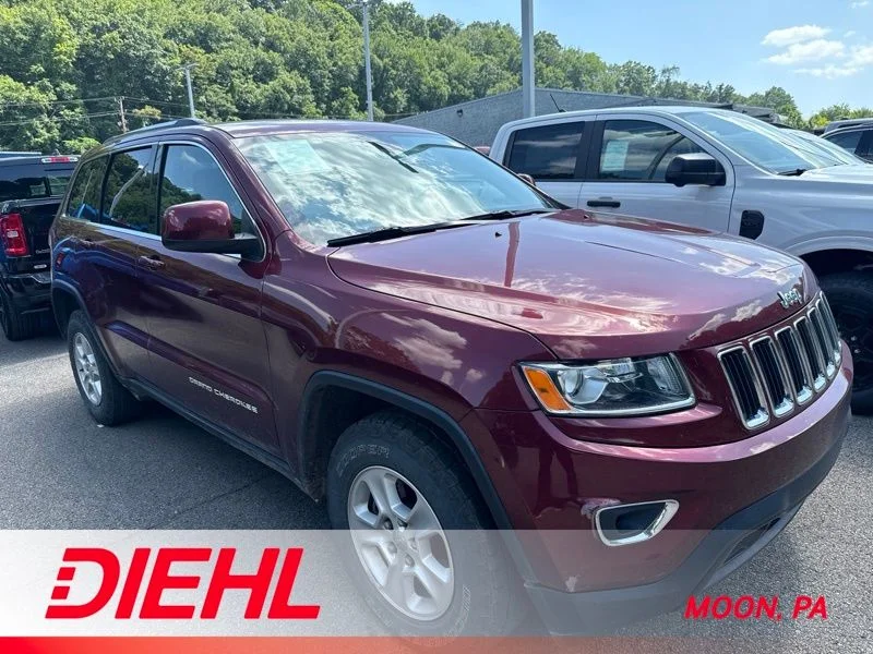 Used 2016 Red Jeep Laredo image 1