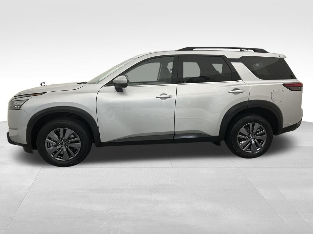 Used 2025 Silver Nissan SV image 4