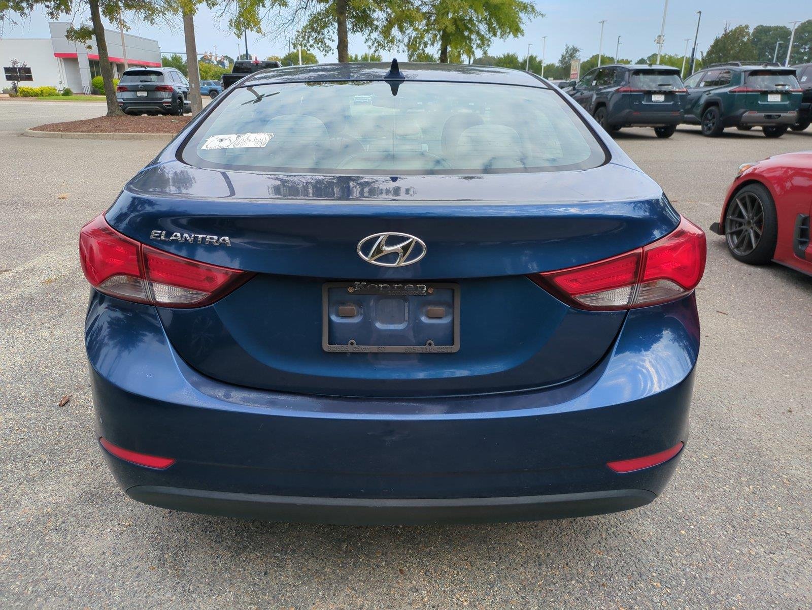 Used 2015 Lakeside Blue Hyundai SE image 4