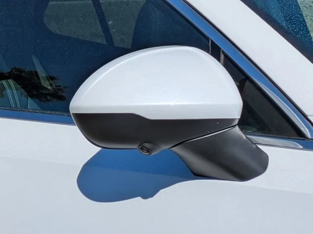 New 2026 Iridescent White Tricoat Buick Avenir image 12