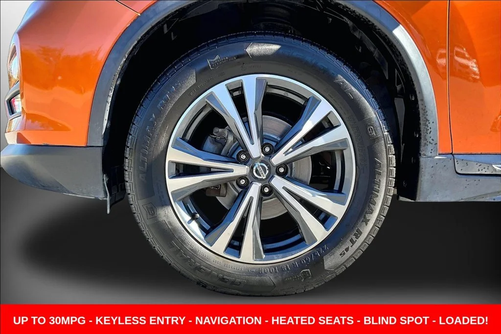 Used 2017 Orange Nissan SL image 38